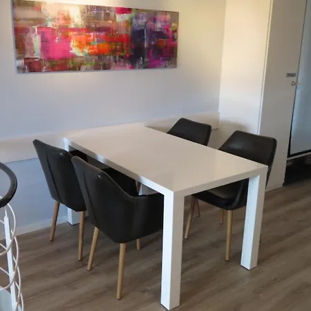 Swiss Seeblick Mit Hotelanbindung